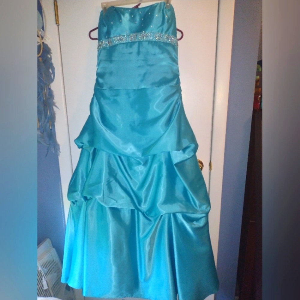 Joli Prom Blue Dress